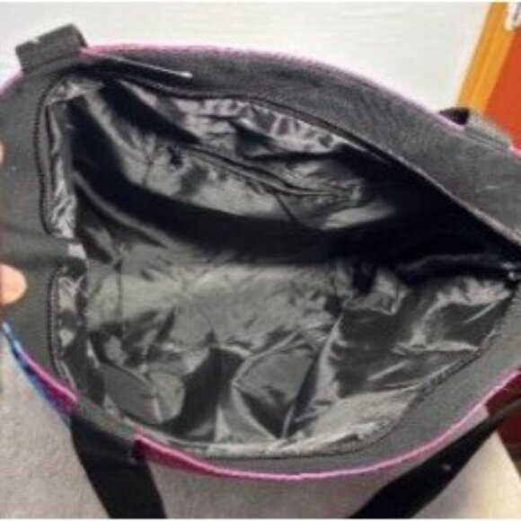 LAS VEGAS THEMED MULTICOLOR TOTE BAG WITH ZIPPER CLOSURE & BLACK STRAPS - Picture 4 of 7